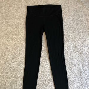 GapFit 3/4 Length Black Leggings
